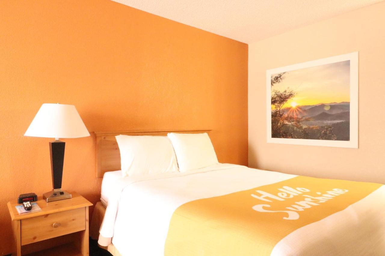 Days Inn By Wyndham Black River Falls - Access To Atv Trail Zewnętrze zdjęcie