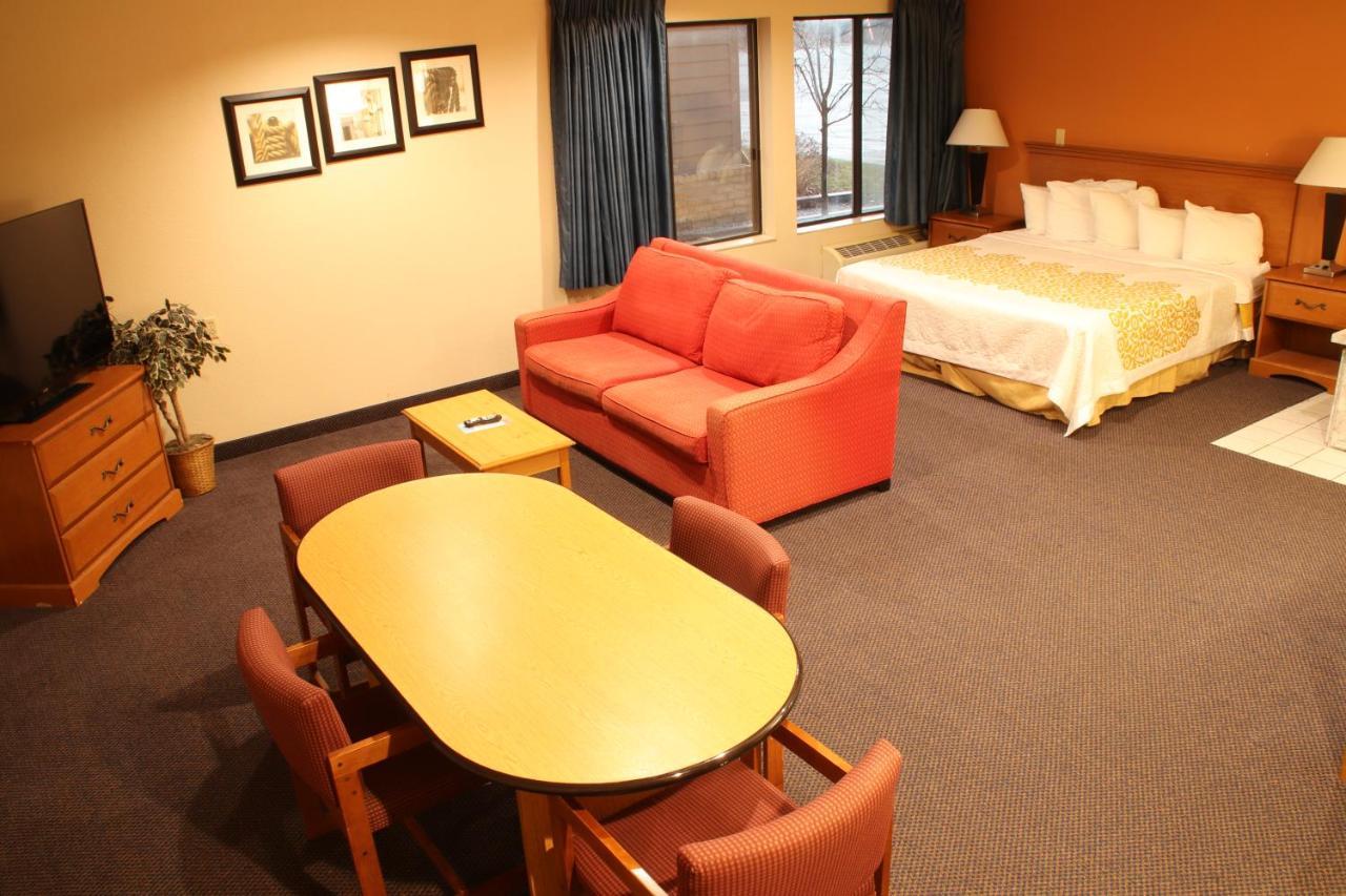 Days Inn By Wyndham Black River Falls - Access To Atv Trail Zewnętrze zdjęcie
