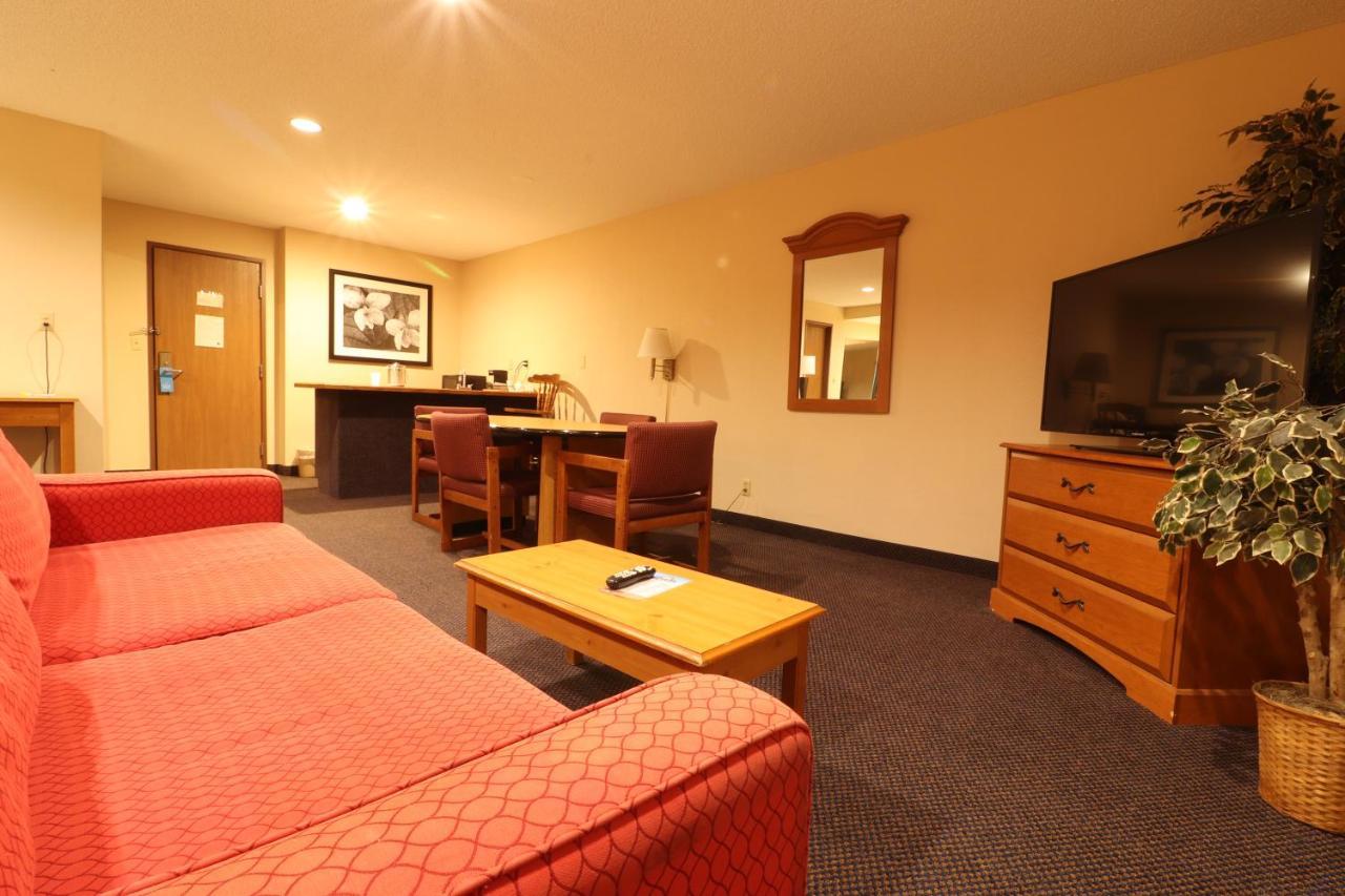 Days Inn By Wyndham Black River Falls - Access To Atv Trail Zewnętrze zdjęcie