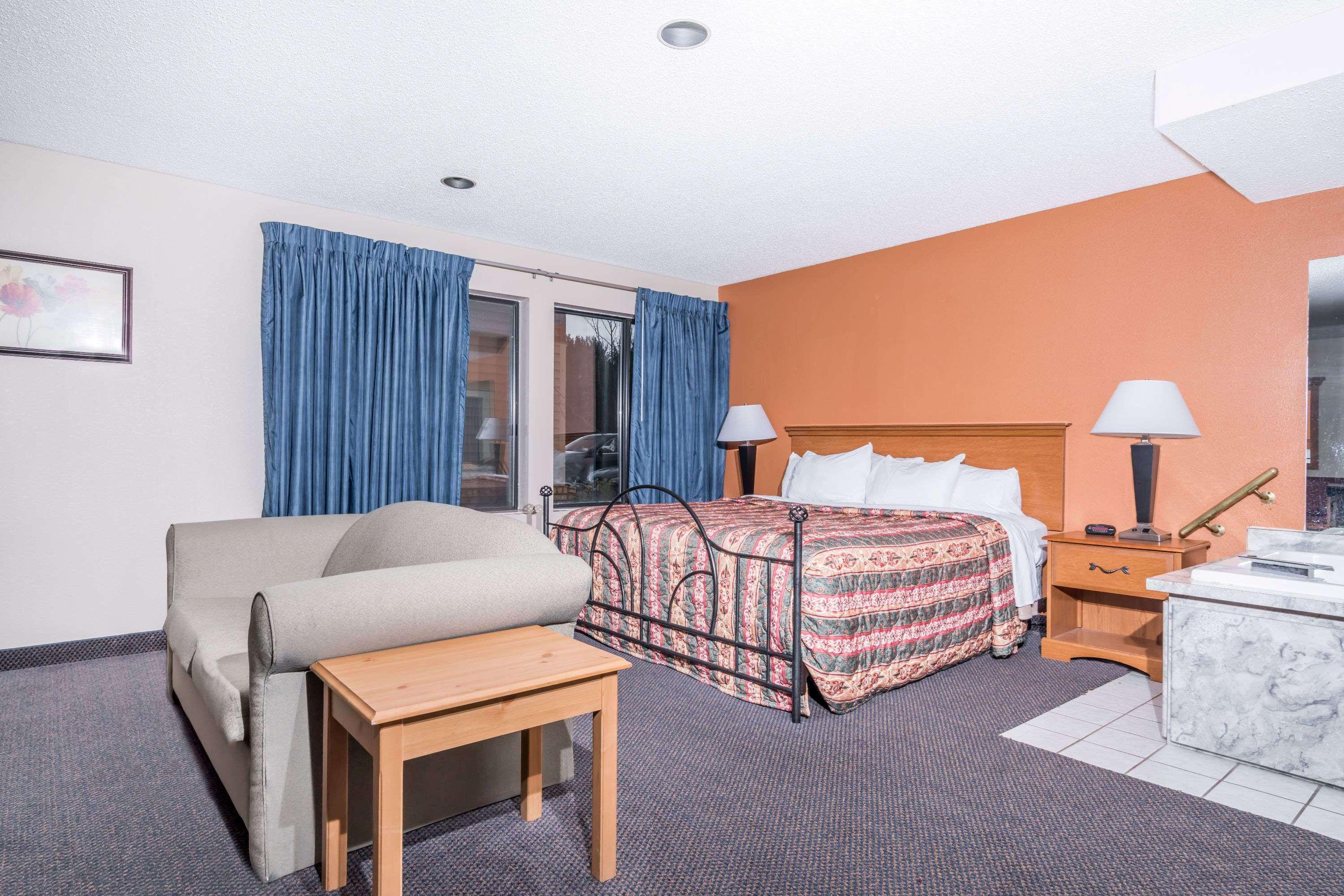 Days Inn By Wyndham Black River Falls - Access To Atv Trail Zewnętrze zdjęcie