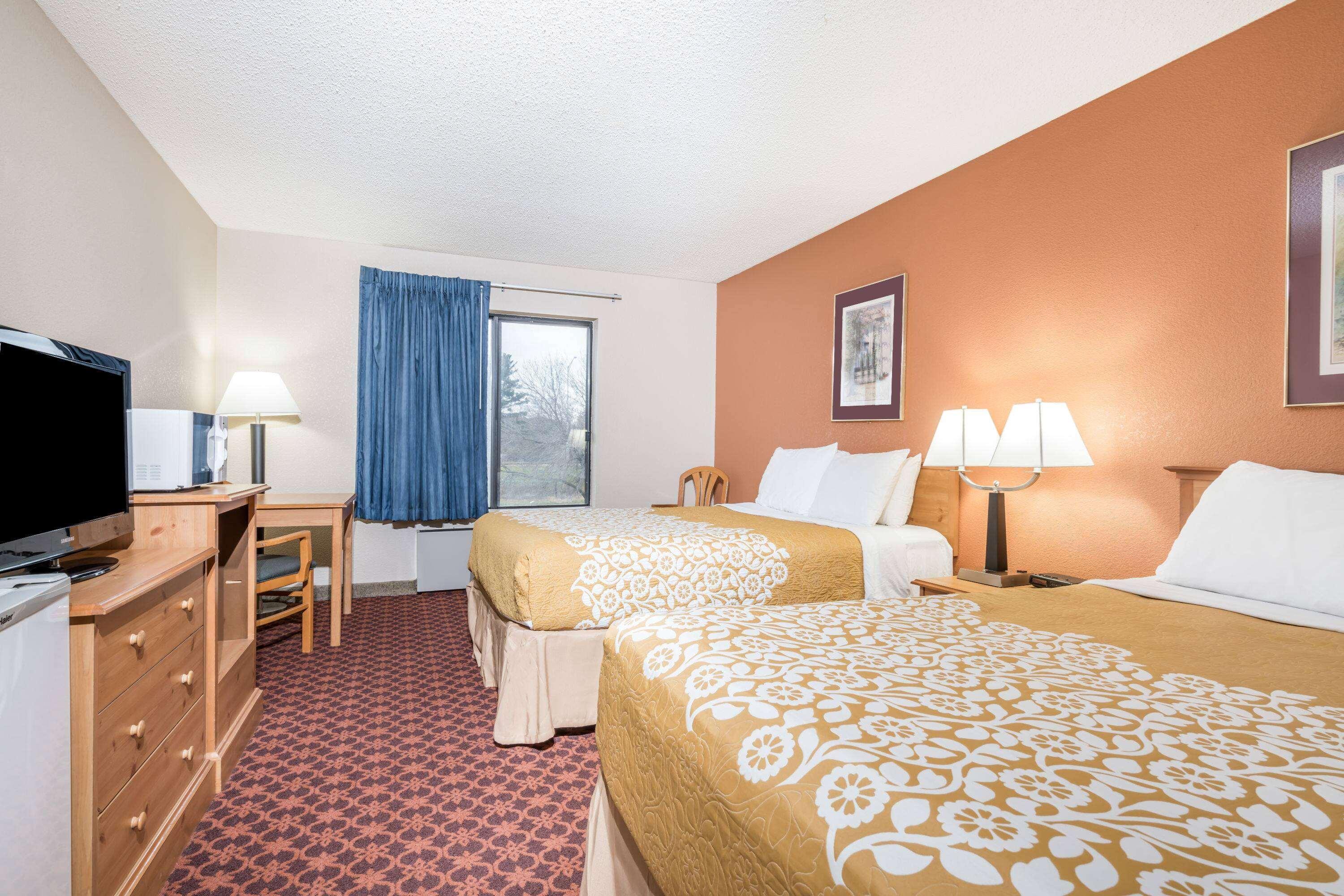 Days Inn By Wyndham Black River Falls - Access To Atv Trail Zewnętrze zdjęcie
