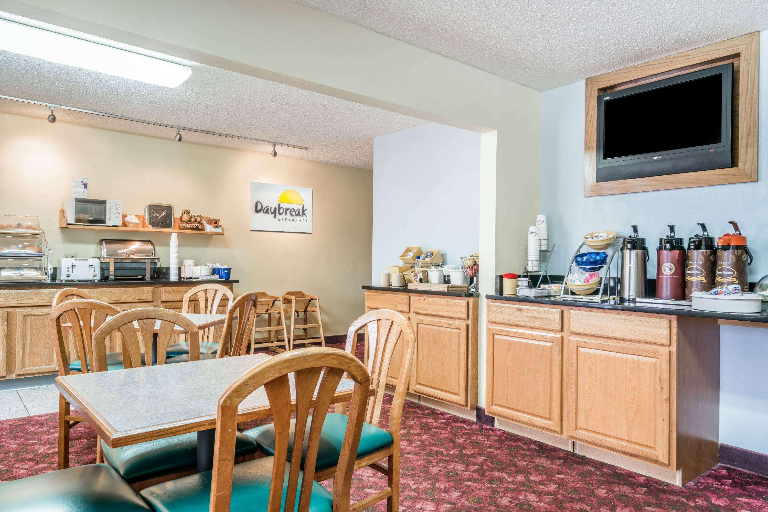 Days Inn By Wyndham Black River Falls - Access To Atv Trail Zewnętrze zdjęcie