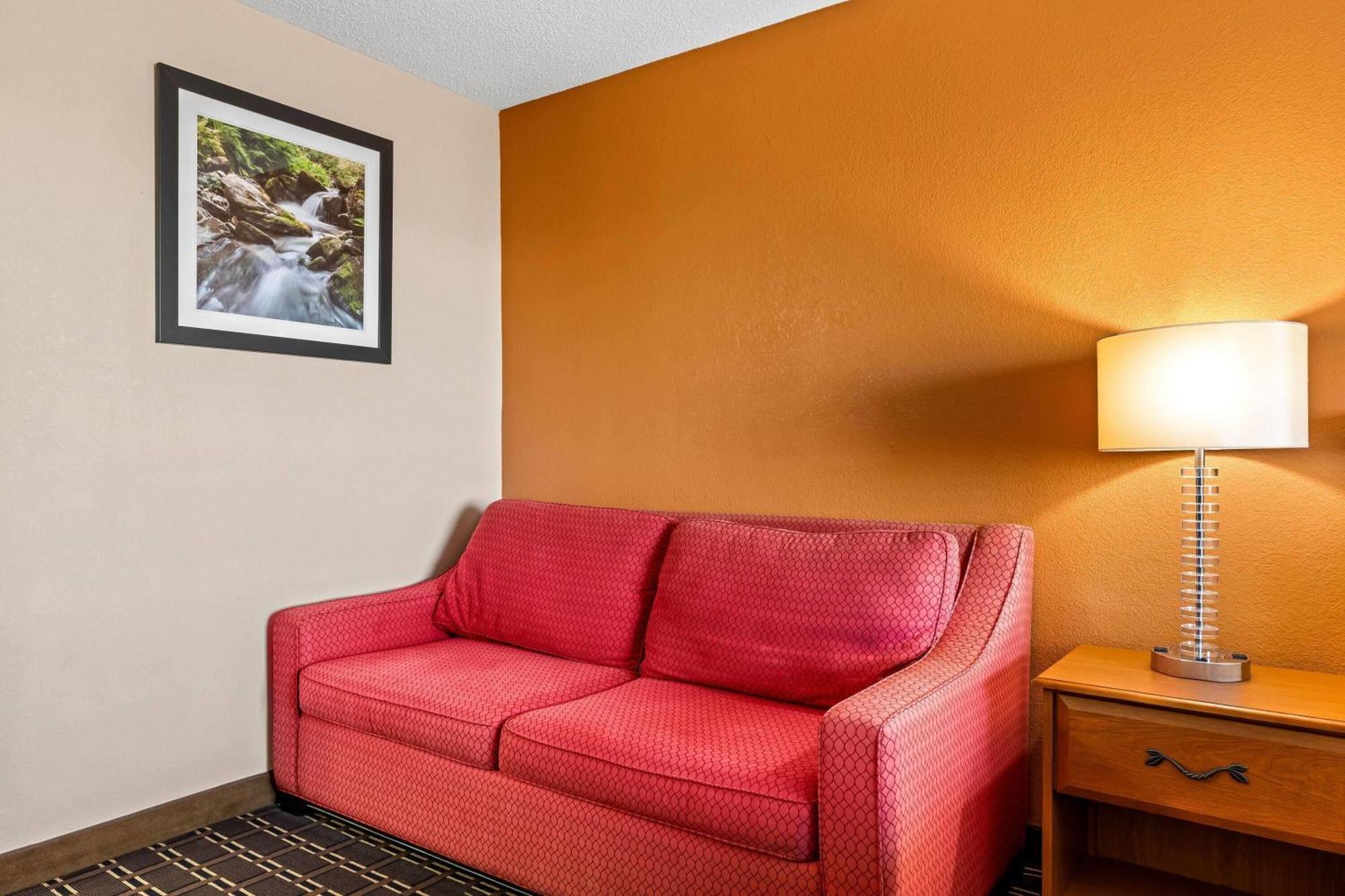 Days Inn By Wyndham Black River Falls - Access To Atv Trail Zewnętrze zdjęcie