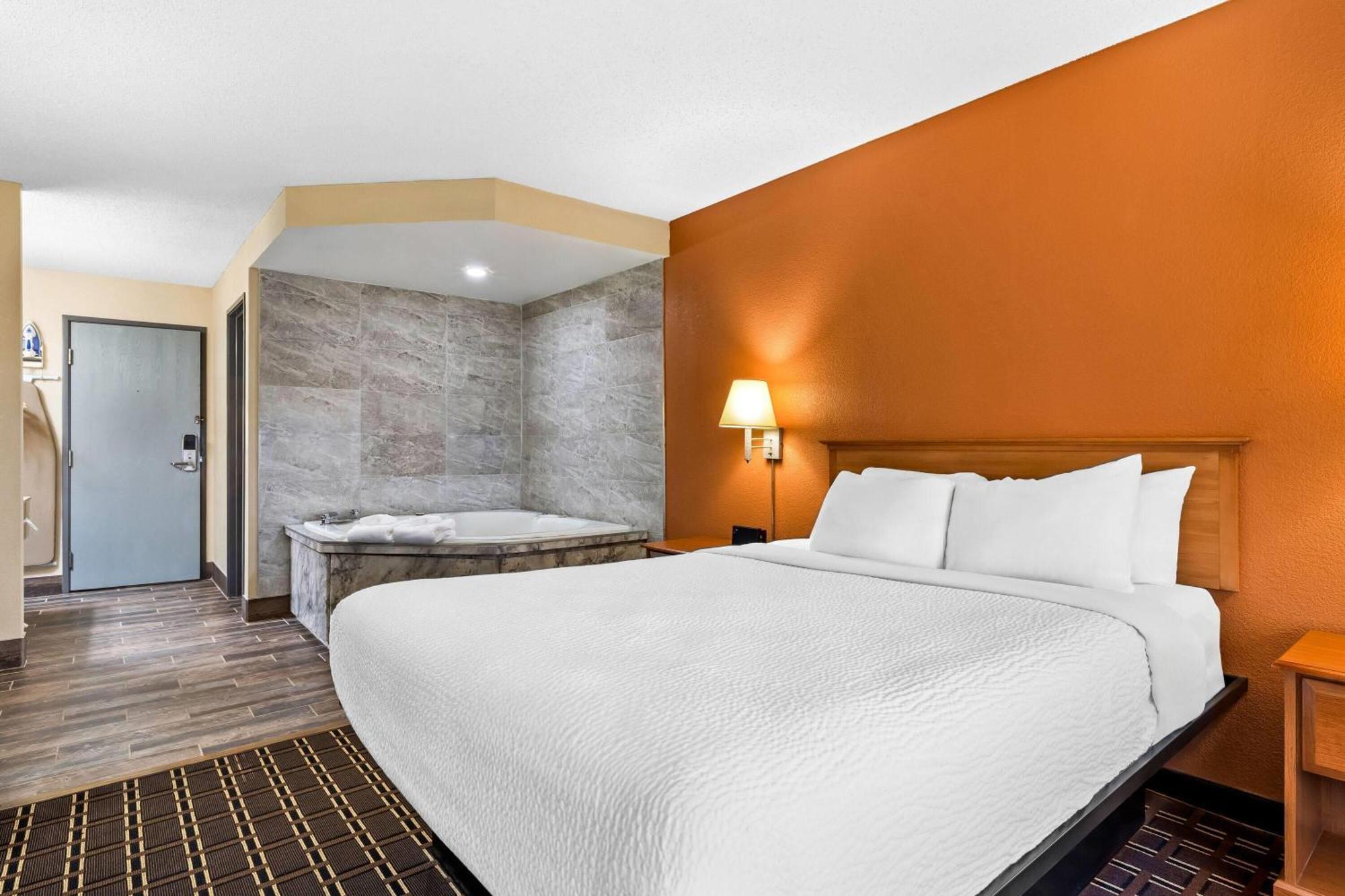 Days Inn By Wyndham Black River Falls - Access To Atv Trail Zewnętrze zdjęcie
