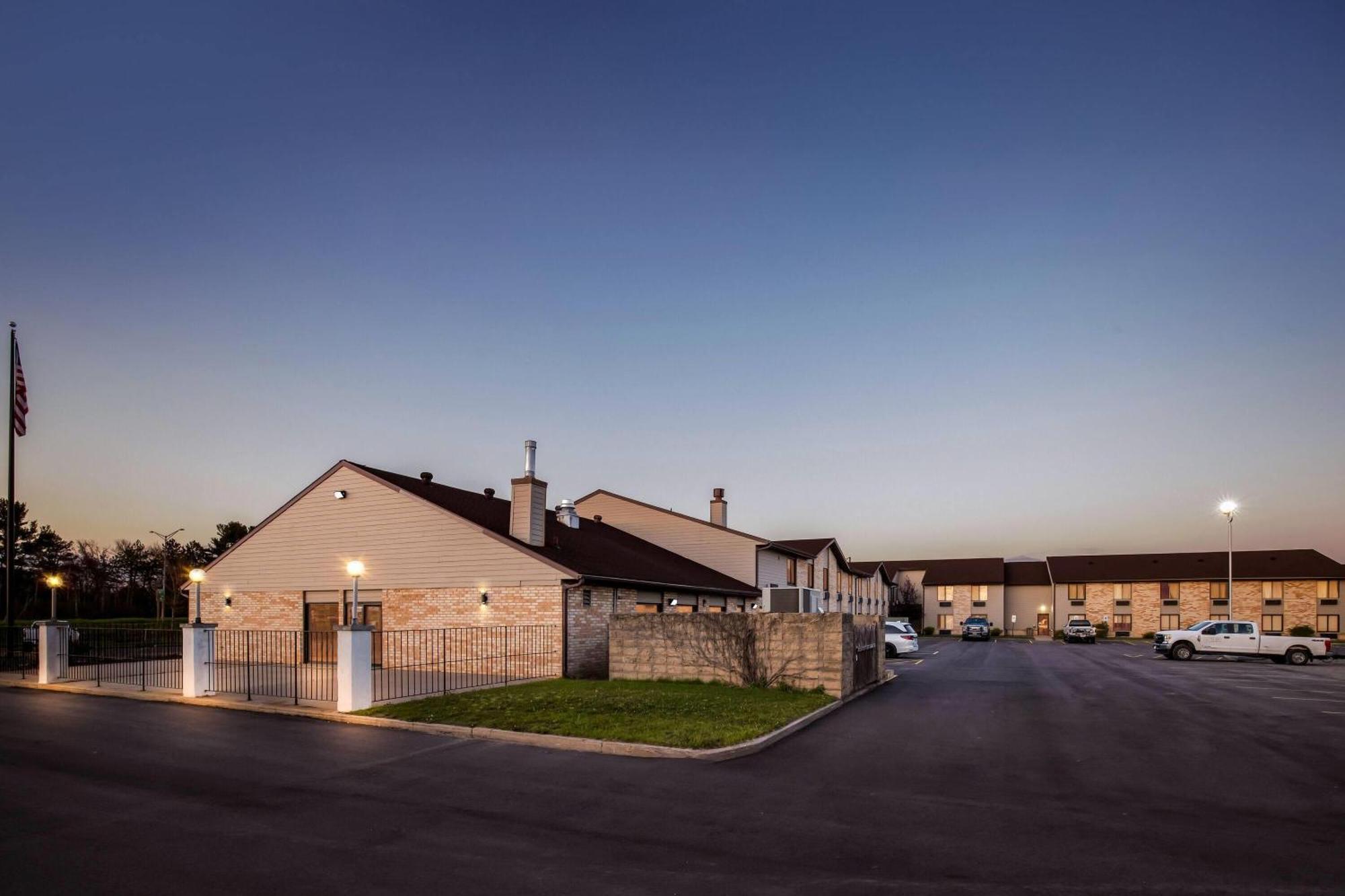 Days Inn By Wyndham Black River Falls - Access To Atv Trail Zewnętrze zdjęcie
