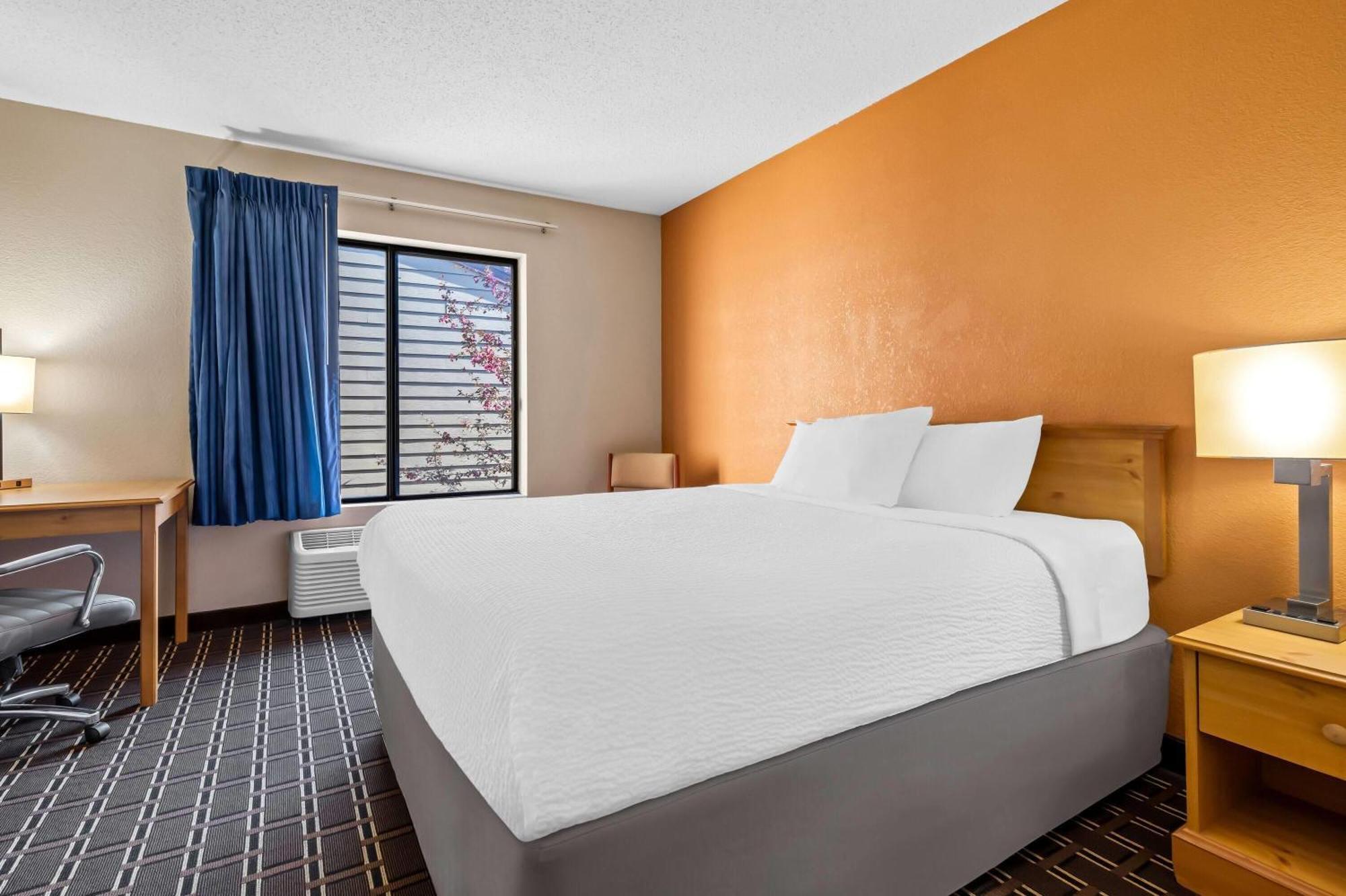 Days Inn By Wyndham Black River Falls - Access To Atv Trail Zewnętrze zdjęcie